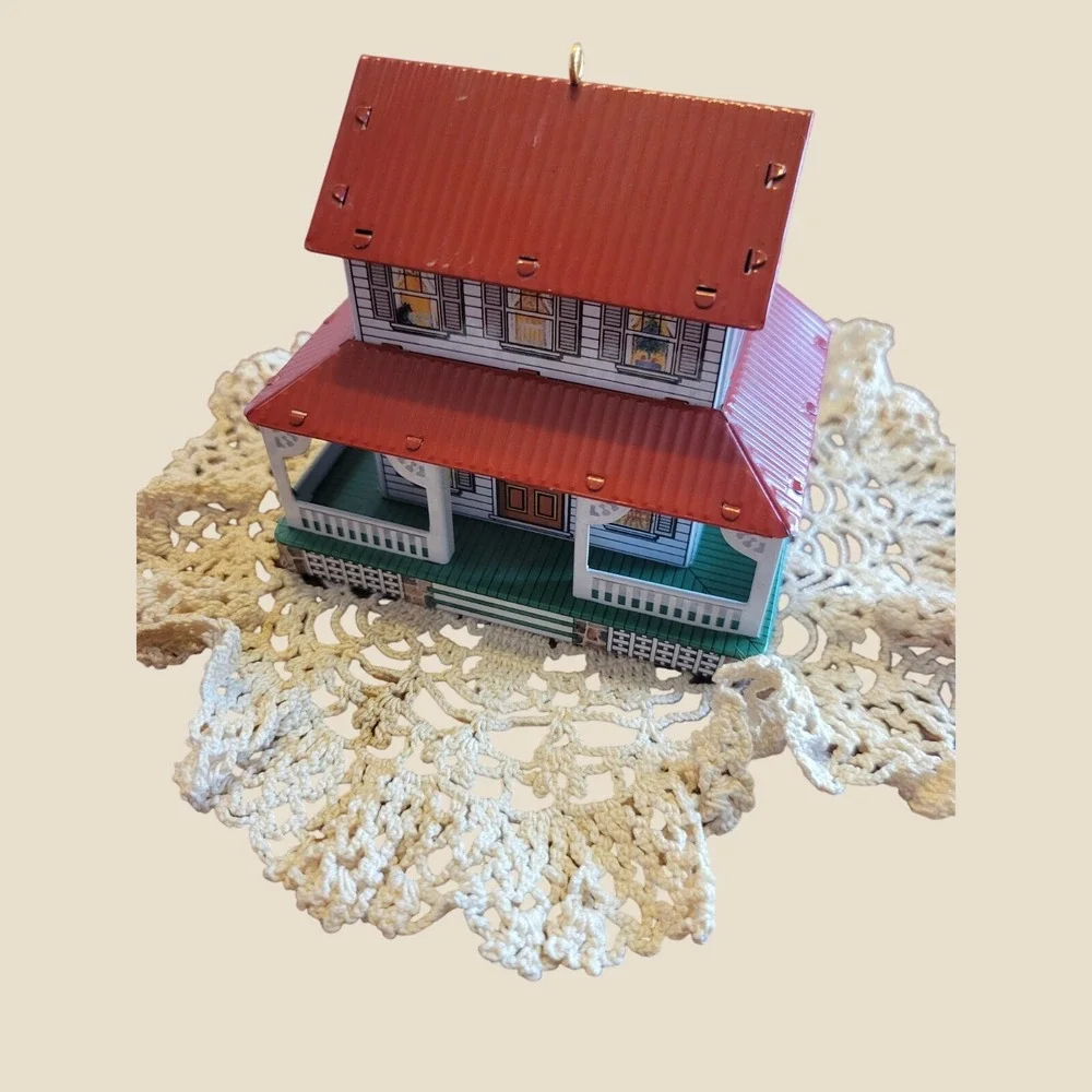 Hallmark Ornament 1999 Tin House Farmhouse Cottagecore Christmas Decor White Red